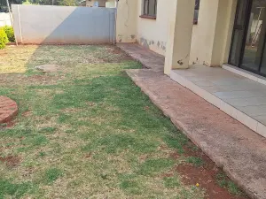 Townhouse/Complex/Cluster to Rent in Kamfinsa