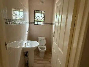 3 Bedroom House to Rent in Manresa