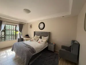 3 Bedroom House to Rent in Manresa