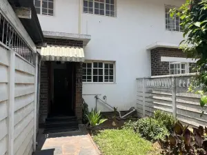 Townhouse/Complex/Cluster to Rent in Avenues