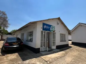 Commercial Property to Rent in Hillside