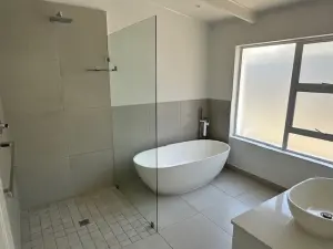 Townhouse/Complex/Cluster to Rent in Highlands