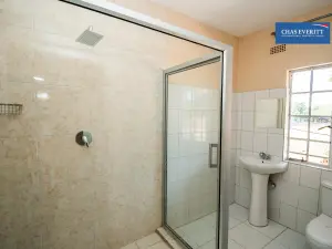 3 Bedroom Cottage/Garden Flat to Rent in Glen Forest