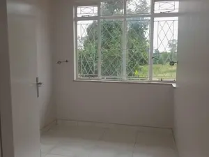 3 Bedroom Cottage/Garden Flat to Rent in Eastlea