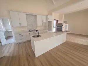 Townhouse/Complex/Cluster to Rent in Pomona