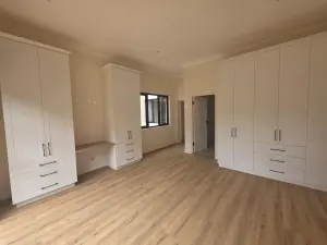 Townhouse/Complex/Cluster to Rent in Pomona