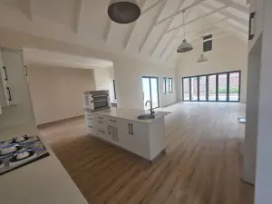 Townhouse/Complex/Cluster to Rent in Pomona