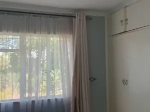 5 Bedroom House to Rent in Greystone Park