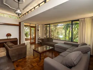 4 Bedroom House to Rent in Chisipite