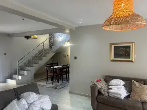 Townhouse/Cluster to Rent in Highlands