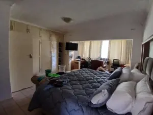 4 Bedroom House to Rent in Greystone Park