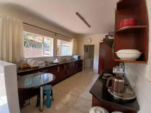 4 Bedroom House to Rent in Greystone Park