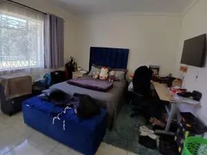 4 Bedroom House to Rent in Greystone Park