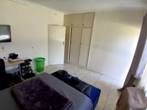 4 Bedroom House to Rent in Greystone Park