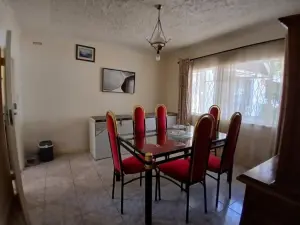 4 Bedroom House to Rent in Greystone Park