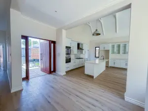 Townhouse/Cluster to Rent in Pomona