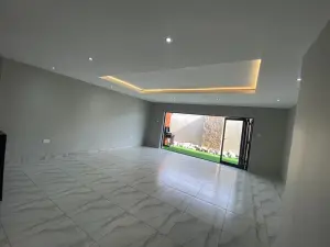 Flat/Apartment to Rent in Pomona