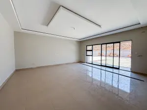 Townhouse/Cluster to Rent in Marlborough