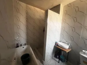 Flat/Apartment to Rent in Zimre Park