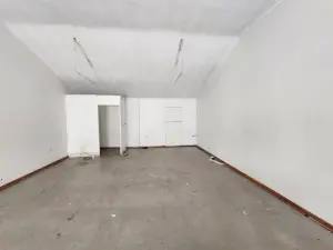 Retail/Shop to Rent in Newlands