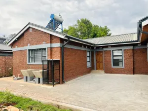 Townhouse/Cluster to Rent in Greendale North