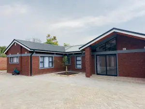 Townhouse/Cluster to Rent in Greendale North