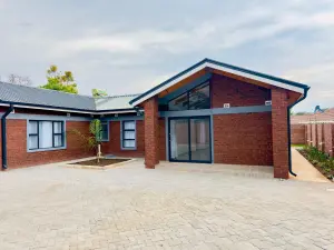 Townhouse/Cluster to Rent in Greendale North