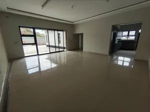 Townhouse/Cluster to Rent in Marlborough