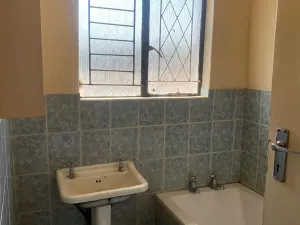 4 Bedroom House to Rent in Marlborough