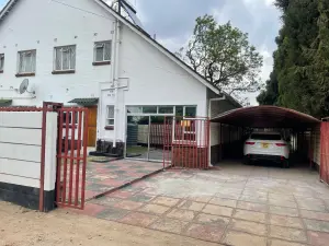 Cottage/Garden Flat for Sale