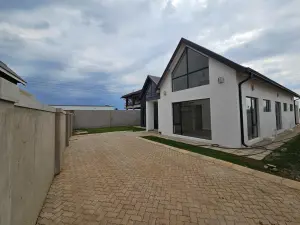 Townhouse/Cluster to Rent in Borrowdale West