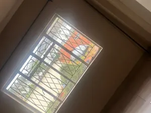 Flat/Apartment to Rent in Avondale West