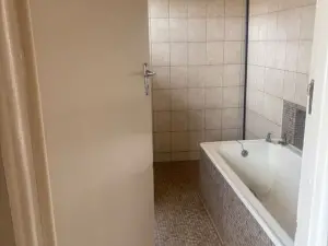 Flat/Apartment to Rent in Avondale West