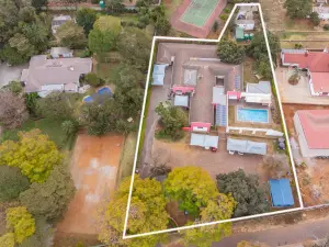 Office to Rent in Newlands