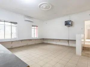 Office to Rent in Newlands