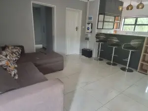 2 Bedroom Cottage/Garden Flat to Rent in Glen Lorne