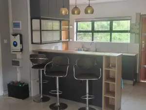 2 Bedroom Cottage/Garden Flat to Rent in Glen Lorne