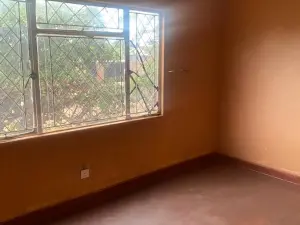 4 Bedroom House to Rent in Warren Park