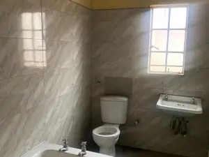 4 Bedroom House to Rent in Warren Park