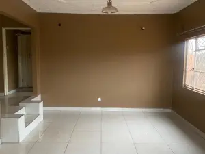 4 Bedroom House to Rent in Warren Park