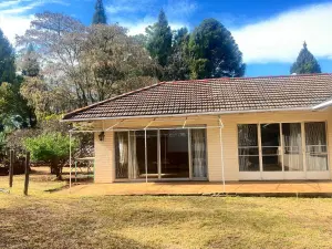 4 Bedroom House to Rent in Northwood