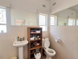 4 Bedroom House to Rent in Northwood