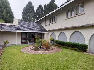 4 Bedroom House to Rent in Greendale
