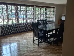 3 Bedroom House to Rent in Alexandra Park