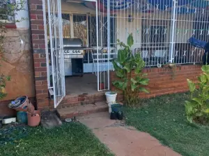 Flat/Apartment to Rent in Mount Pleasant