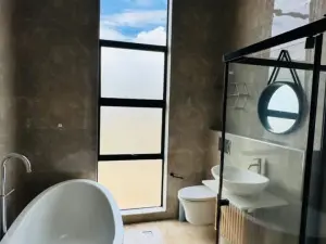 4 Bedroom House to Rent in Highlands