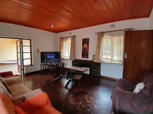 4 Bedroom House to Rent in Kamfinsa