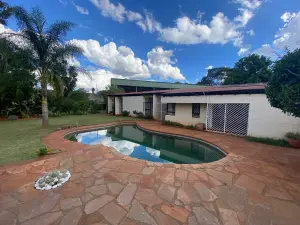 3 Bedroom House to Rent in Mount Pleasant