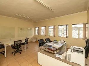 Warehouse/Industrial to Rent in Msasa