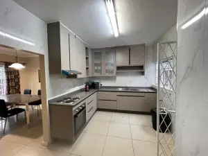 Flat/Apartment to Rent in Avenues